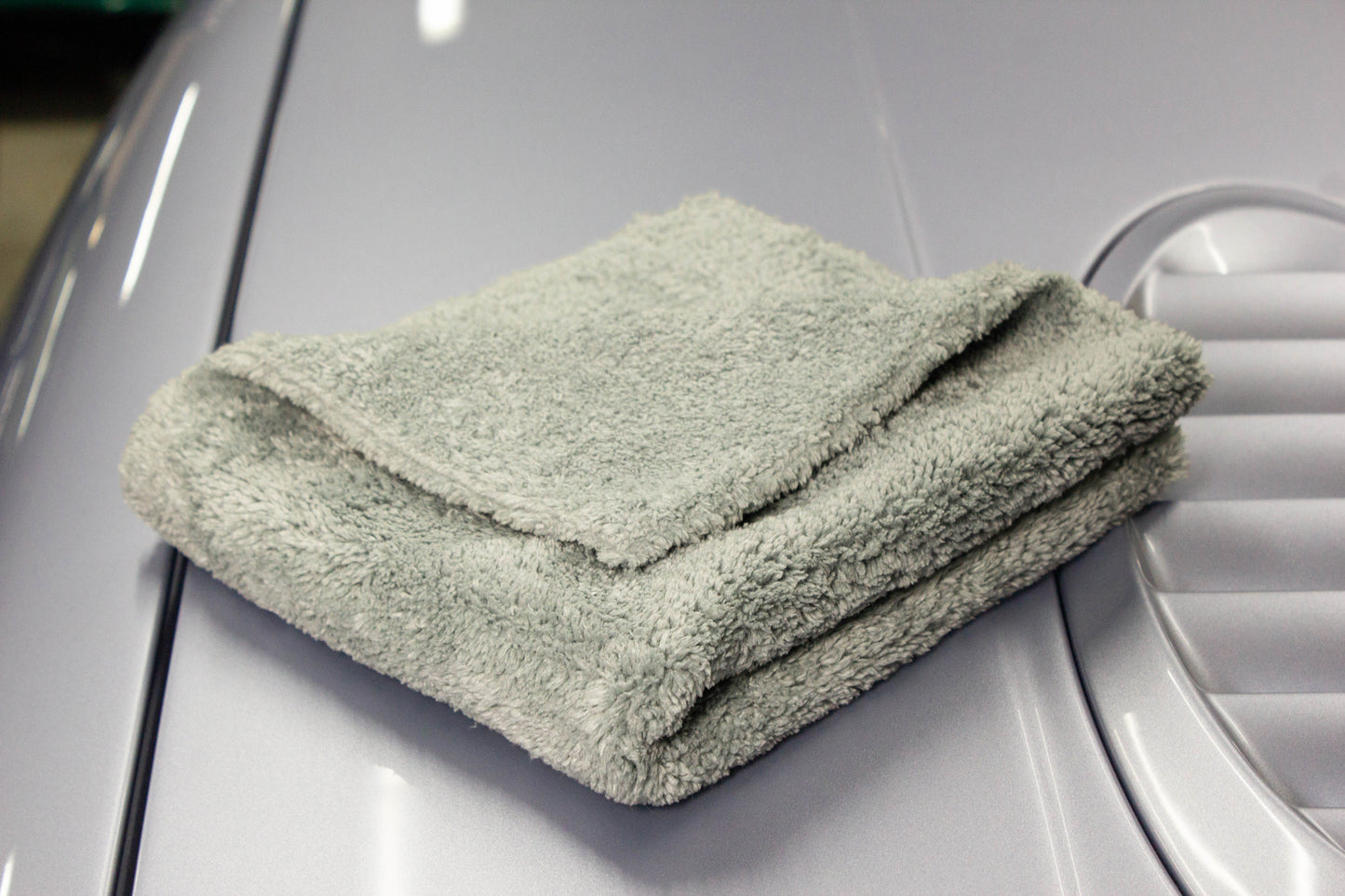Mammoth Supa Soft Microfibre Cloth for wax buffing.